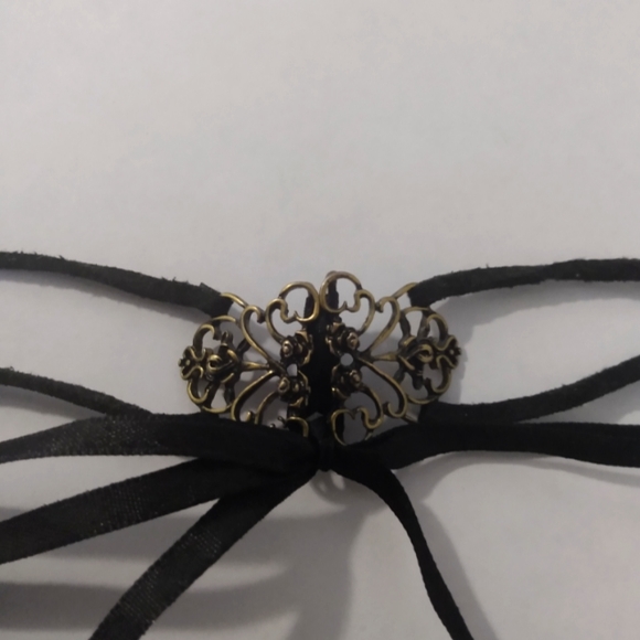 🌟 Free with Purchase. Choker. Leather, Metal & Lace. - Picture 3 of 5